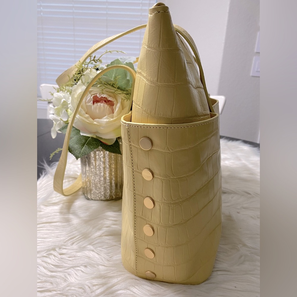 Hammitt Large Cream Tote Bag - Picture 5 of 11